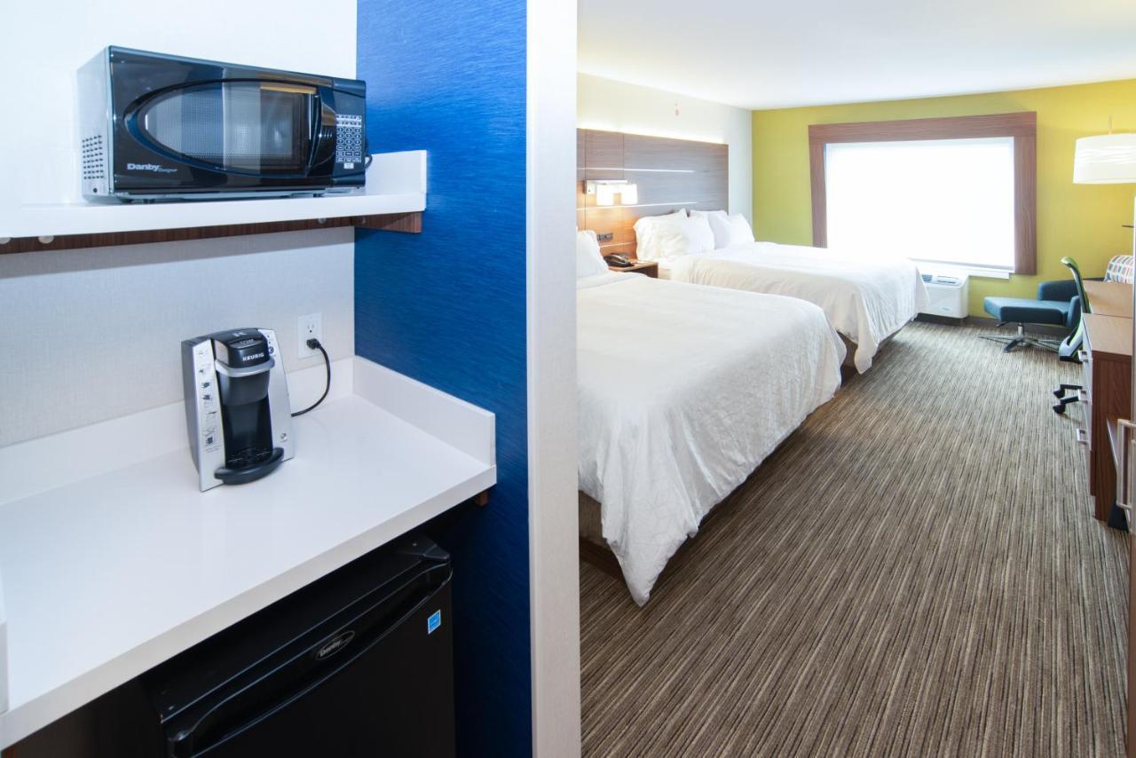 Holiday Inn Express & Suites - North Battleford By Ihg Екстер'єр фото