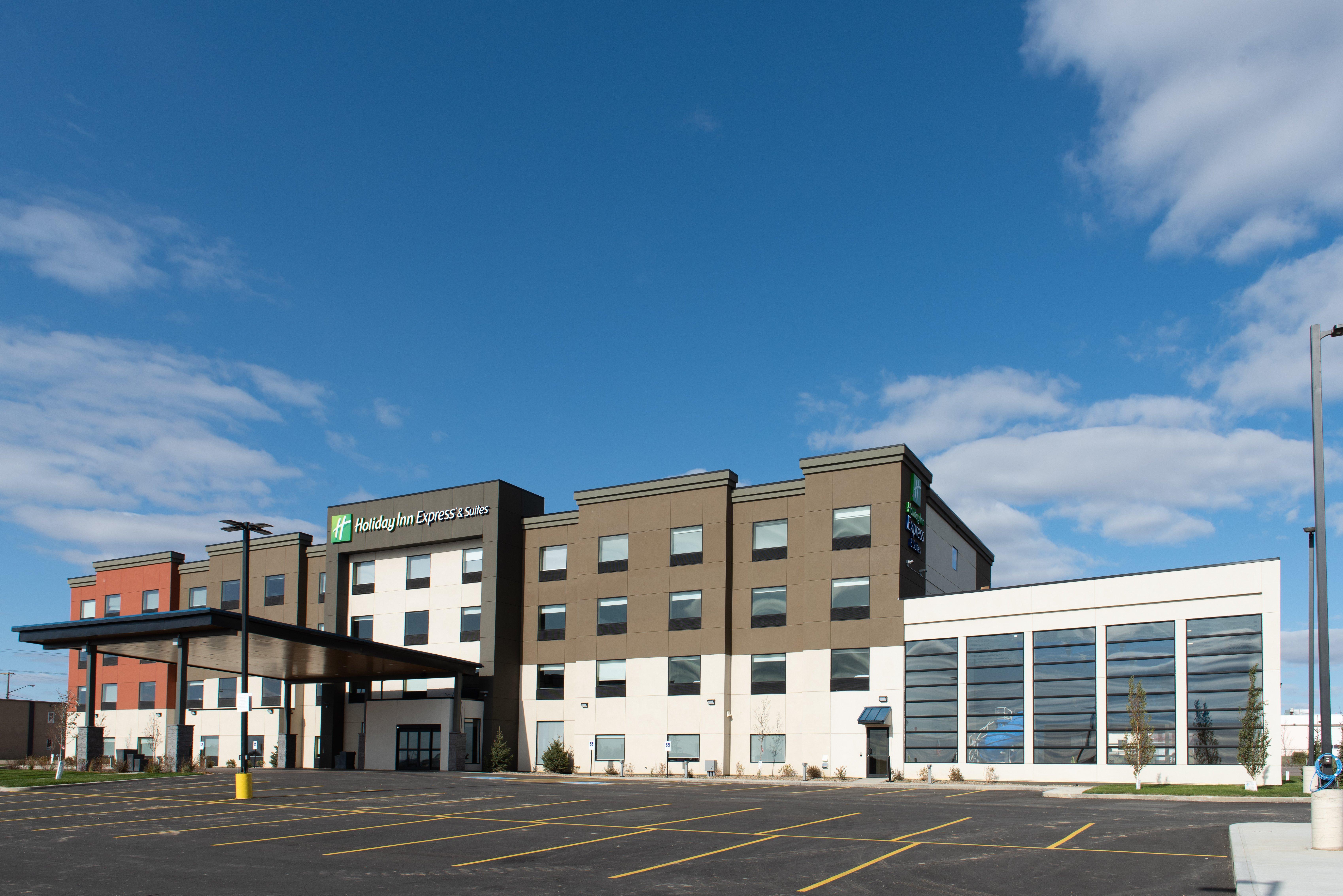 Holiday Inn Express & Suites - North Battleford By Ihg Екстер'єр фото