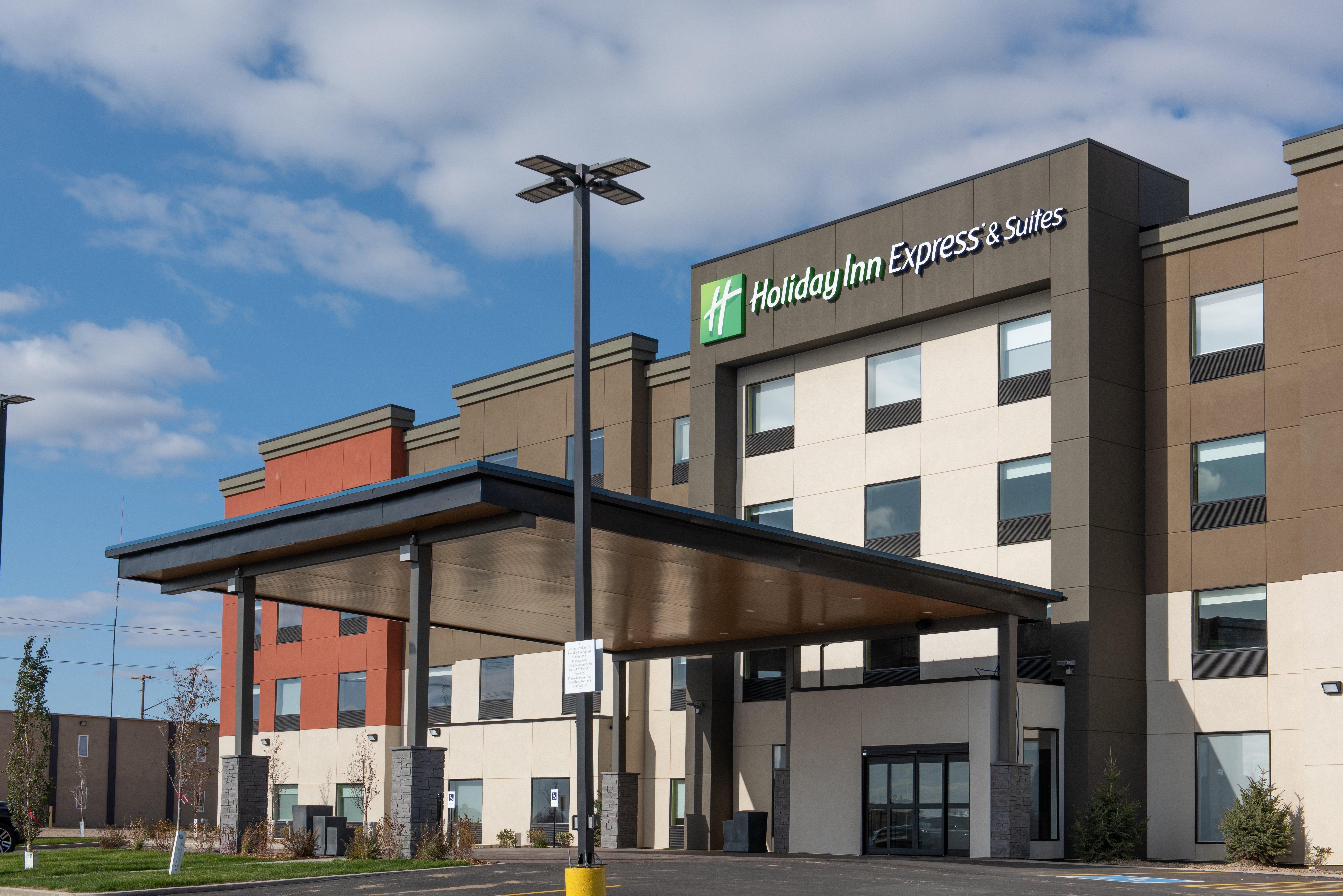 Holiday Inn Express & Suites - North Battleford By Ihg Екстер'єр фото