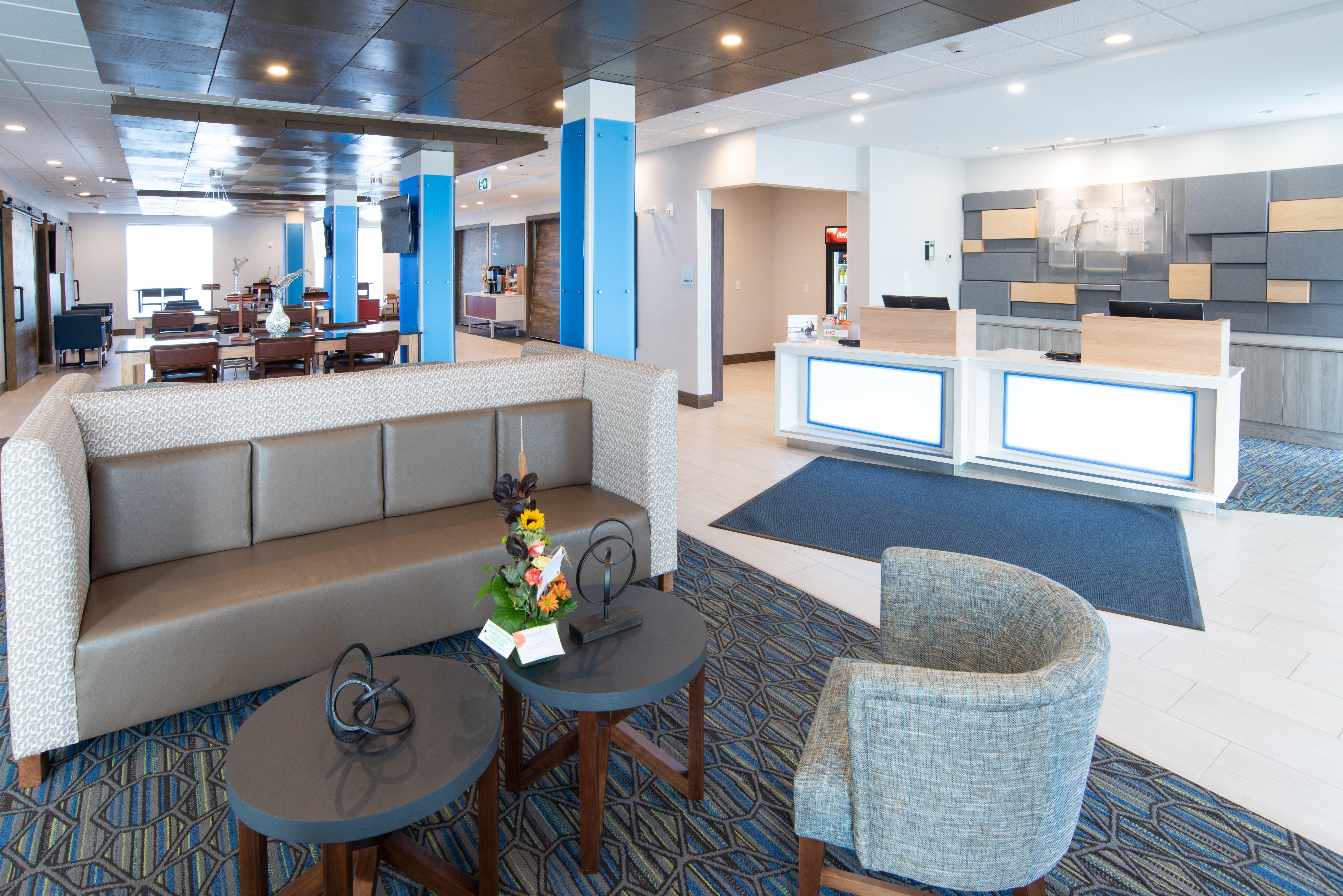 Holiday Inn Express & Suites - North Battleford By Ihg Екстер'єр фото